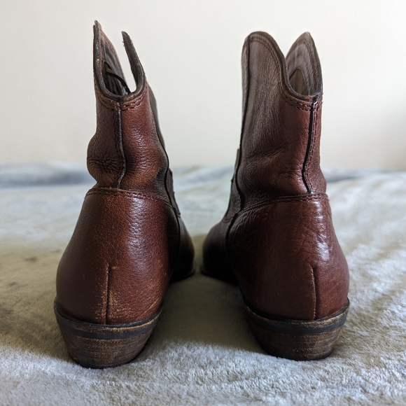Ankle height cowboy boots - Picture 3 of 5